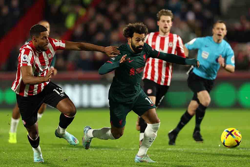 LONDON: Liverpool's Egyptian striker Mohamed Salah vies with Brentford's Danish defender Zanka during their English Premier League match at Gtech Community Stadium on Jan 2, 2023. – AFP