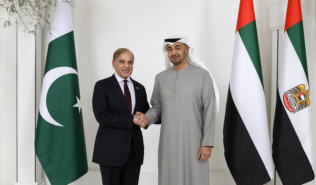 ABU DHABI: UAE President Sheikh Mohamed bin Zayed Al-Nahyan meets Pakistani Prime Minister Shehbaz Sharif at Al Shati Palace. – AFP