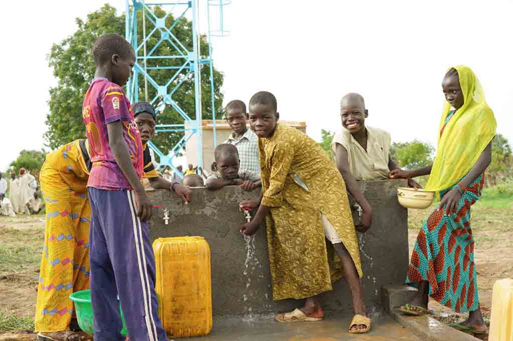 Kuwait Charity provided 2,666 water wells in 15 poor countries in 2022.
