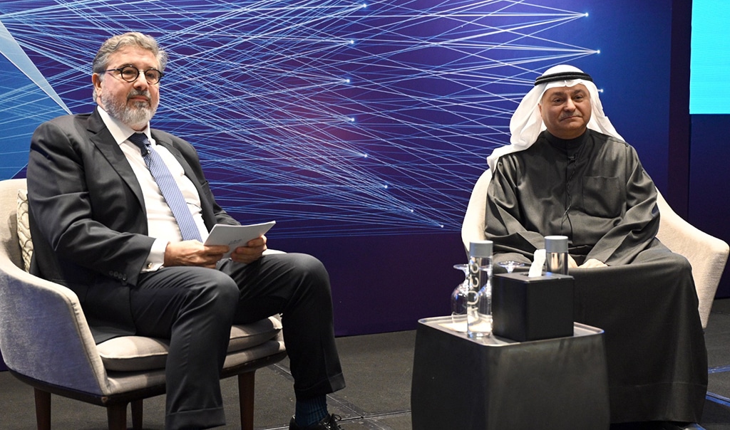 KUWAIT: Ali Hassan Khalil (left), CEO of Markaz with Farouk Bastaki, former Managing Director of Kuwait Investment Authority.