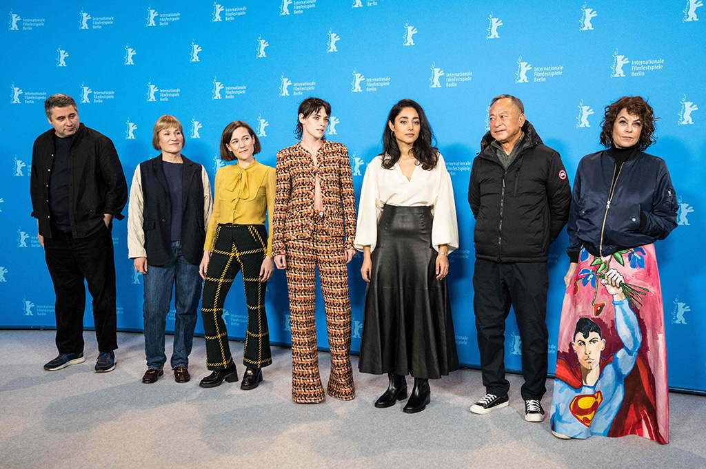 (From left to right) Romanian film director and jury member Radu Jude, German film director and jury member Valeska Grisebach, Spanish film director and jury member Carla Simon, US actress and Berlinale Jury President Kristen Stewart, Iranian-French actress and jury member Golshifteh Farahani, Hong Kong film director Johnnie To and US casting director and jury member Francine Maisler pose during a photocall on the opening day of the Berlinale, Europe’s first major film festival of the year, on February 16, 2023 in Berlin. – AFP photos