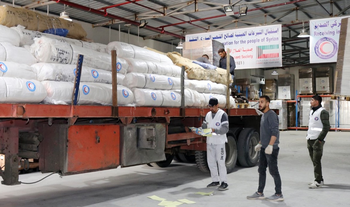 KUWAIT: KRCS volunteers will supervise the distribution of aid from 12 trucks in cooperation with the Turkish Red Crescent. - KUNA 