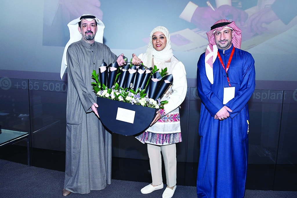 Hamad Al-Essa Organ Transplant Center honored. - KUNA photos