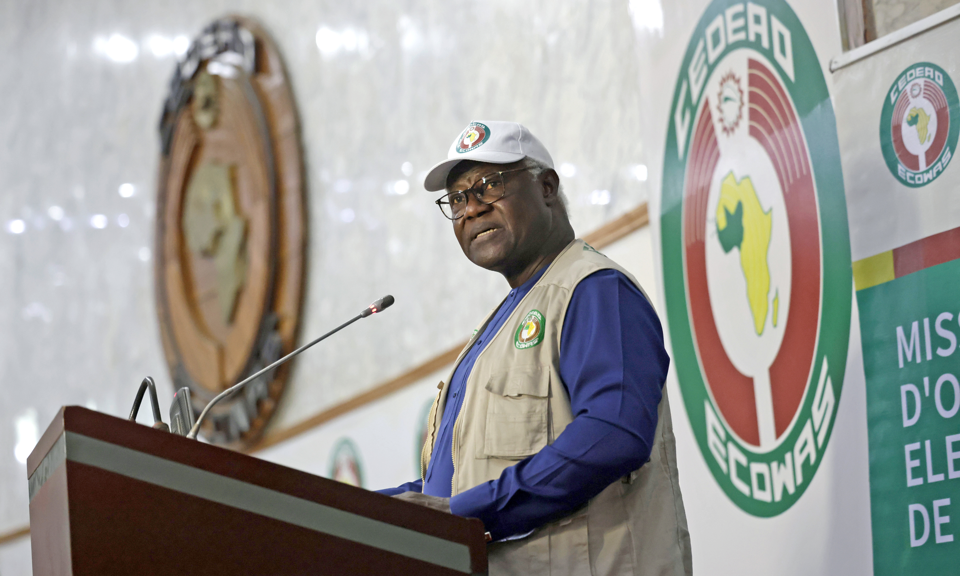 ABUJA: Head of The Economic Community of West African States (ECOWAS) Observation Mission and former Sierra Leone president Ernest Bai Koroma addresses a press conference in Abuja, Nigeria. — AFP