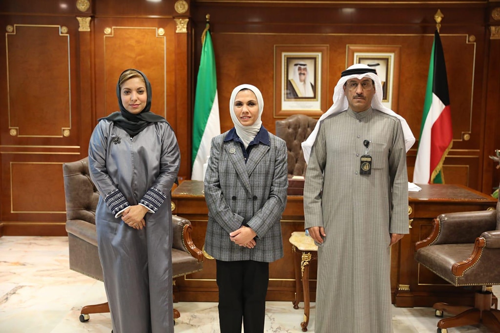 KUWAIT: Minister of Social Affairs and Community nDevelopment, and Minister of State for Women and Childhood nAffairs receives the Executive Director of OIC member states’ nWomen Development Organization. — KUNA
