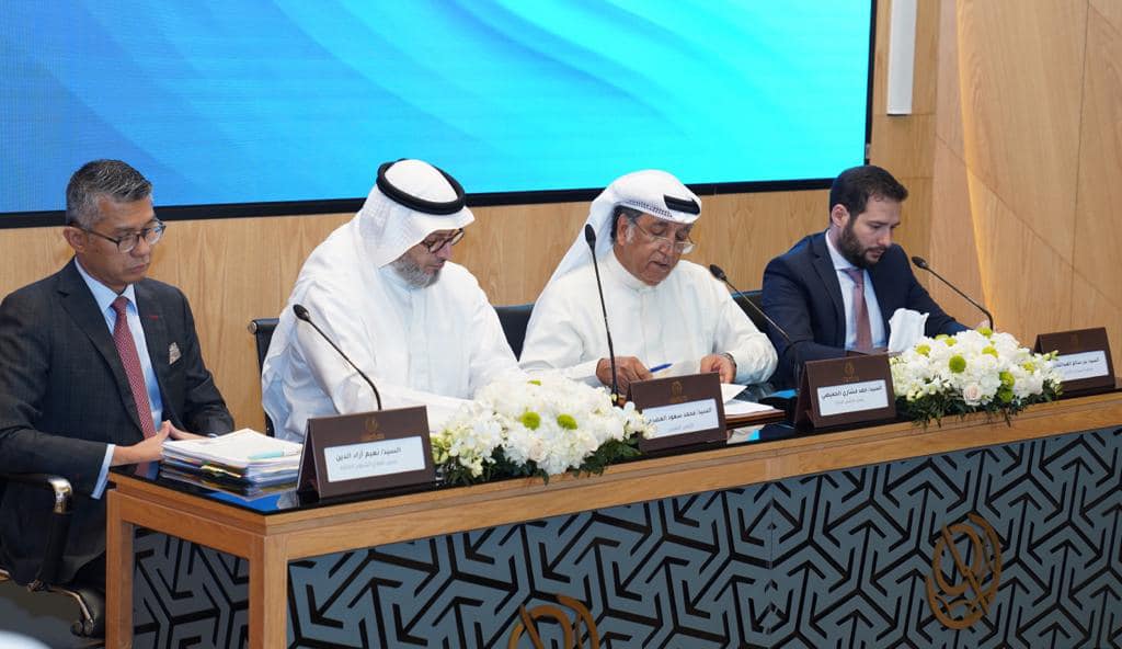 KUWAIT: Hamad Mishari Al-Humaidhi (second from right) and Mohammed Saud Al-Osaimi (second left) during the general assembly meeting of Boursa Kuwait.