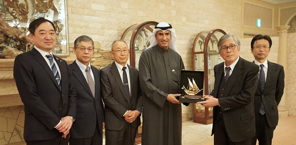 KUWAIT: Kuwait’s Ambassador to Japan Sami Al-Zamanan is seen with Tohoku Medical and Pharmaceutical University President Dr Motoaki Takayanagi and other officials.