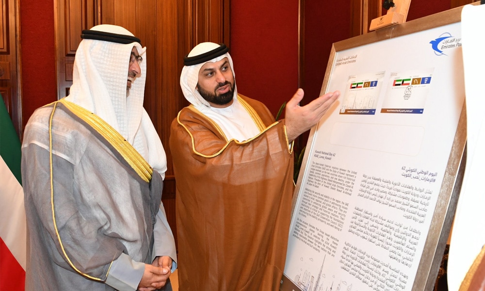 Kuwaiti Amiri Diwan Min. receives Emirates Post CEO
