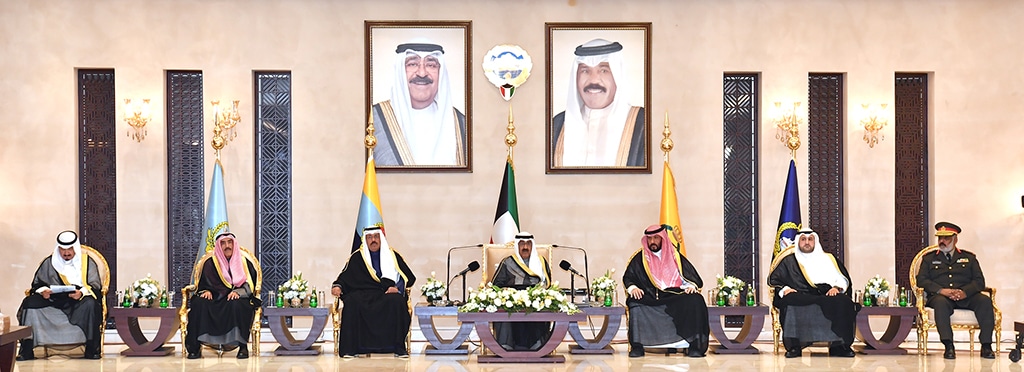 KUWAIT: HH the Crown Prince Sheikh Mishal Al-Ahmad Al-Jaber Al-Sabah (center) flanked by His Highness the Prime Minister Sheikh Ahmad Nawaf Al-Ahmad Al-Sabah (third left) and First Deputy Prime Minister, Interior Minister and Acting Defense Minister Sheikh Talal Khaled Al-Ahmad Al-Sabah (third right) and other senior officials at the Defense Ministry headquarters on April 3, 2023. — KUNA photos