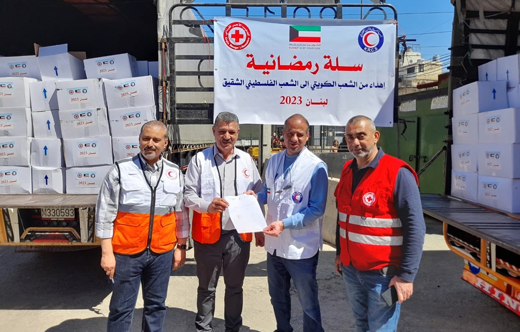 BEIRUT: Kuwait Red Crescent Society (KRCS) distributes 2,000 Ramadan food parcels to Palestinian refugees in Lebanon.— KUNA photos