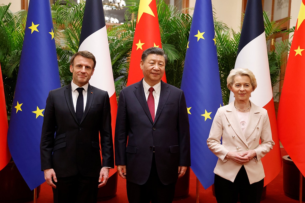 BEIJING: China’s President Xi Jinping (center), his French counterpart Emmanuel Macron (left) and European Commission President Ursula von de Leyen meet in Beijing on April 6, 2023. – AFP