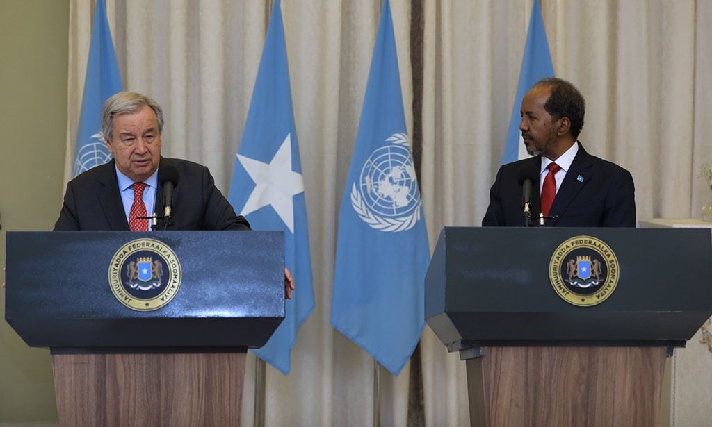 MOGADISHU: UN secretary general Antonio Guterres (L) and Somalia’s President Hassan Sheikh Mohamud are seen during a press briefing at the presidential palace, Villa Somalia, in Mogadishu on April 11, 2023.—AFP