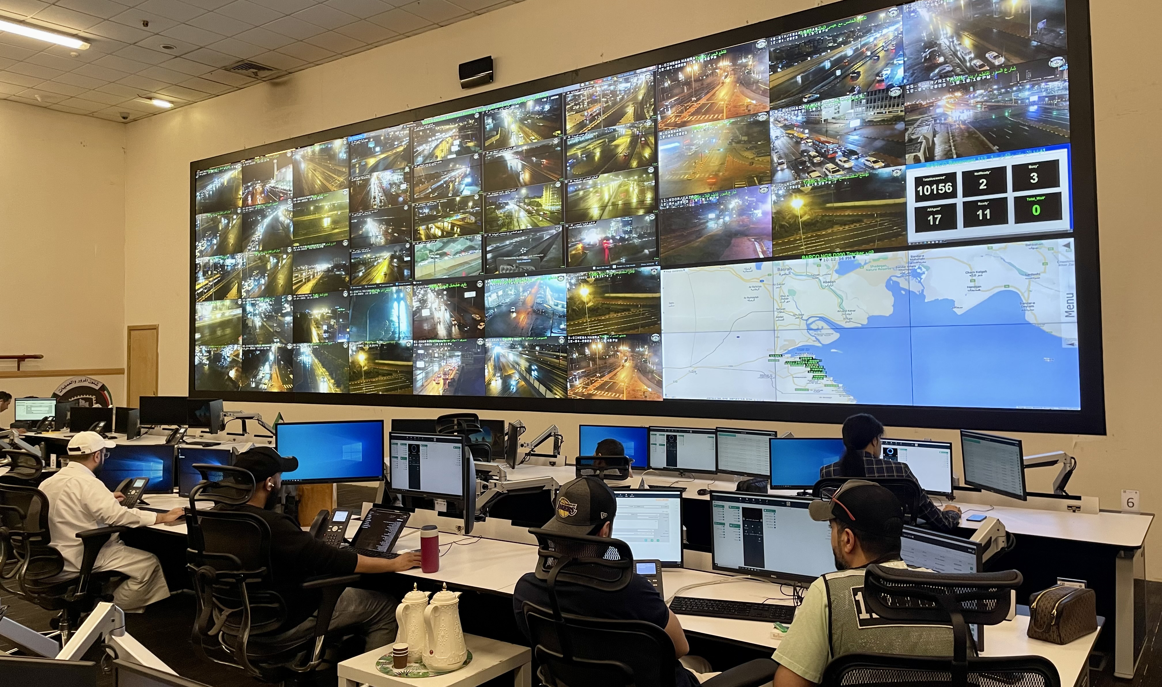 KUWAIT: Ministry of Interior offices review and monitor the traffic situation on all the main roads. – KUNA photos