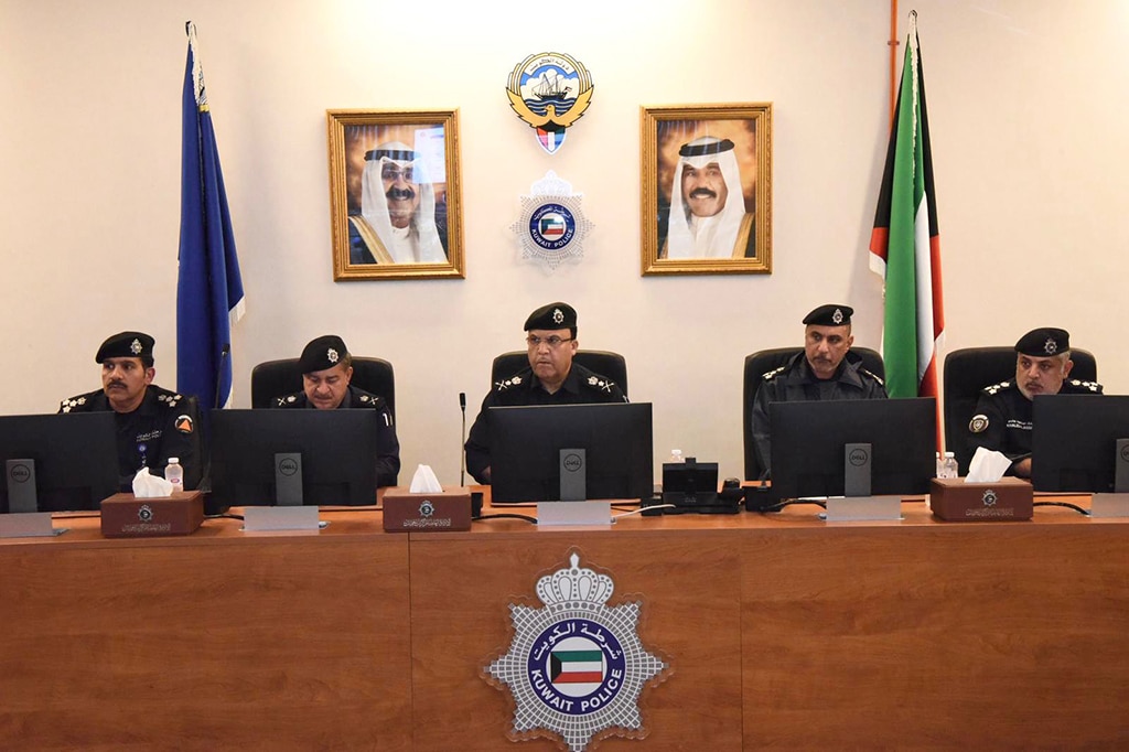 KUWAIT: Officials discuss the security situation following the rainfall in Kuwait. – KUNA photos