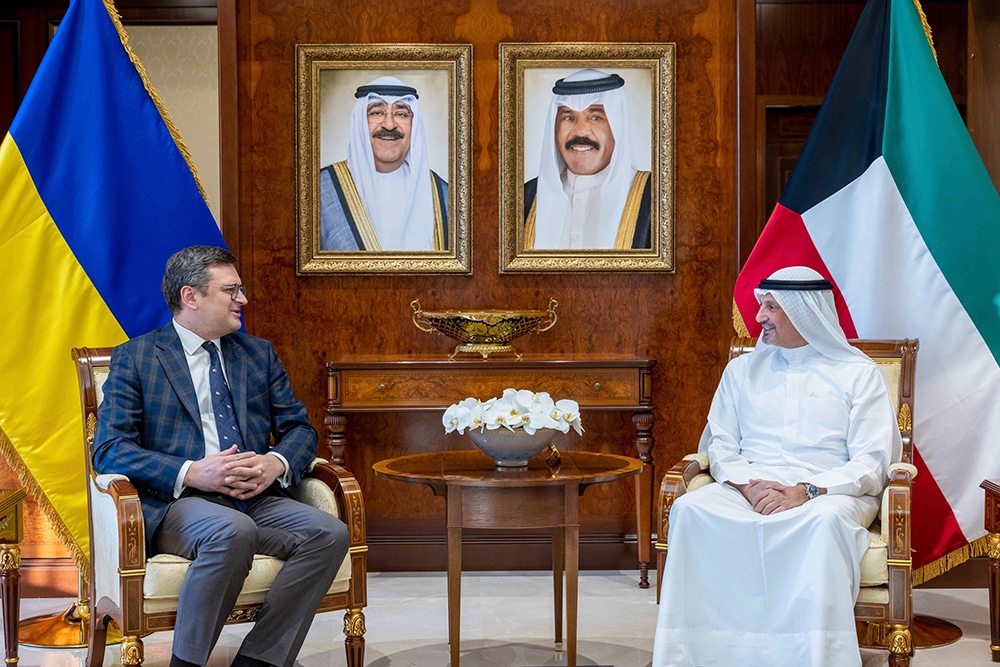 KUWAIT: Foreign Minister Sheikh Salem Abdullah Al-Jaber Al-Sabah welcomes Ukrainian Foreign Minister Dmytro Kuleba during his visit to Kuwait. — KUNA