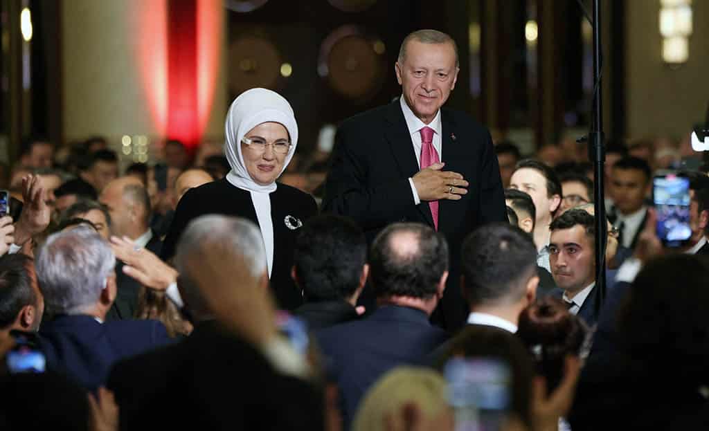 ANKARA: Turkish President Tayyip Erdogan and his wife his wife Emine greet guests during his oath-taking ceremony at the Presidential Complex on June 3, 2023. - AFP