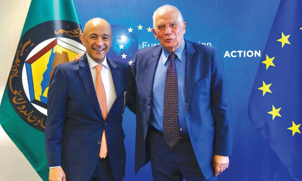 High Representative Josep Borrell with Jasem Albudaiwi, Secretary General of GCC