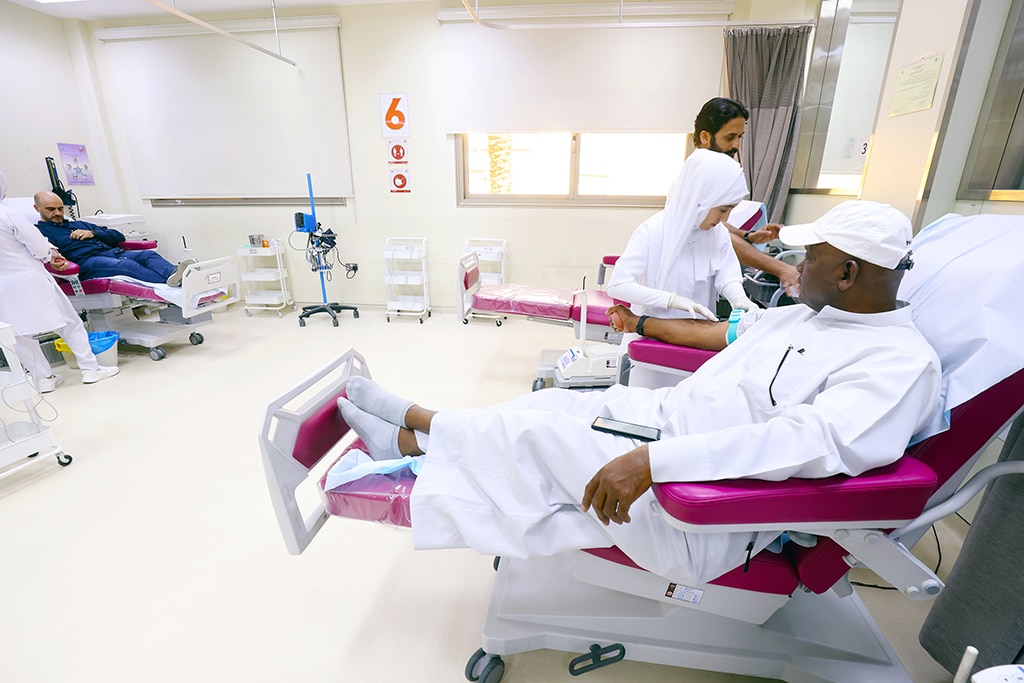 Citizens donating blood at Central Blood Bank