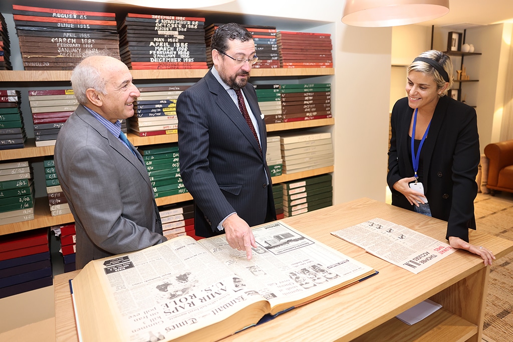 Jana Alnaqeeb shows Spanish Ambassador and Commercial Attache the Archive room.