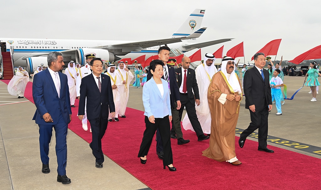 HANGZHOU: His Highness the Crown Prince Sheikh Mishal Al-Ahmad Al-Jaber Al-Sabah arrives at Hangzhou Xiaoshan International Airport in Hangzhou city to attend the opening ceremony of the 19th Asian Olympic Games at the invitation of Chinese President Xi Jinping.