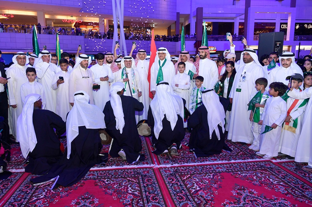 The Ambassador watches the Ardah performance.