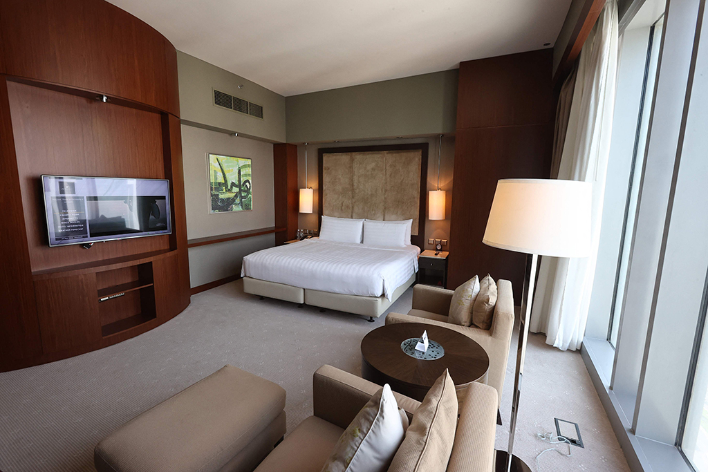 DOHA: A picture shows a room at the JW Marriott Marquis hotel in the Qatari capital Doha. Qatar World Cup organizers have unveiled fan accommodation for the event that ranges from a steel bed in a studio at $84 a night to luxury villas costing nearly $1,000 and luxury cruise ship suites. - AFP
